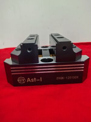 Precision Axis Fixtures with 0.005mm Repeat Accuracy 18KN Locking Force and 208*106*25mm Dimensions for CNC Machining