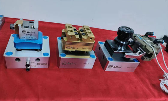 Chiếc máy CNC chính xác tự động hóa Máy khóa cơ khí