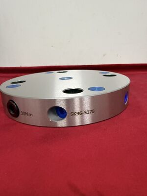 Bộ gá kẹp CNC 4 trục được thiết kế chính xác cho các xưởng sản xuất chính xác